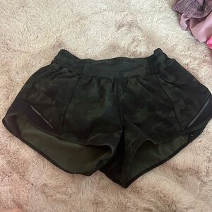 Hotty Hot Low-Rise Lined
Short 2.5"